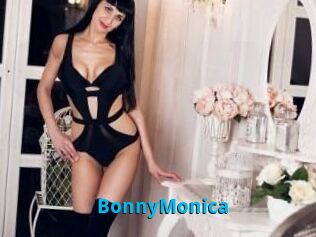 Bonny_Monica