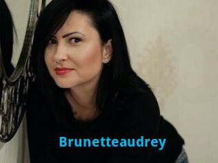 Brunetteaudrey