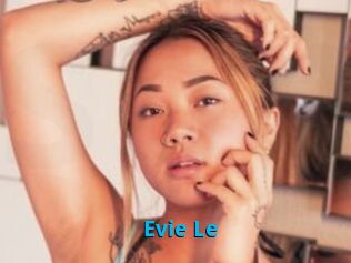 Evie_Le