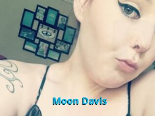 Moon_Davis