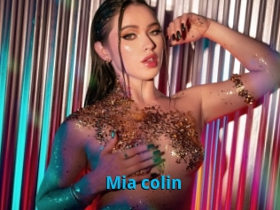 Mia_colin