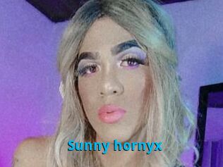 Sunny_hornyx