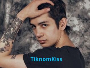 TiknomKiss